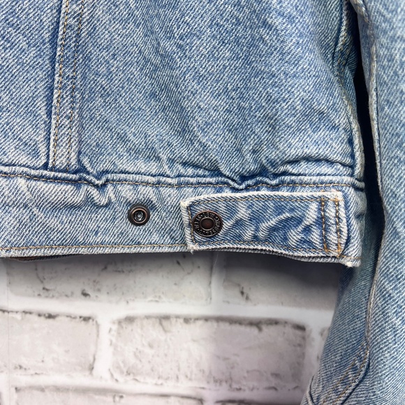 Like New |•LEVI'S•| Shearling Lined Denim Jean Jacket Size Medium - Picture 7 of 10